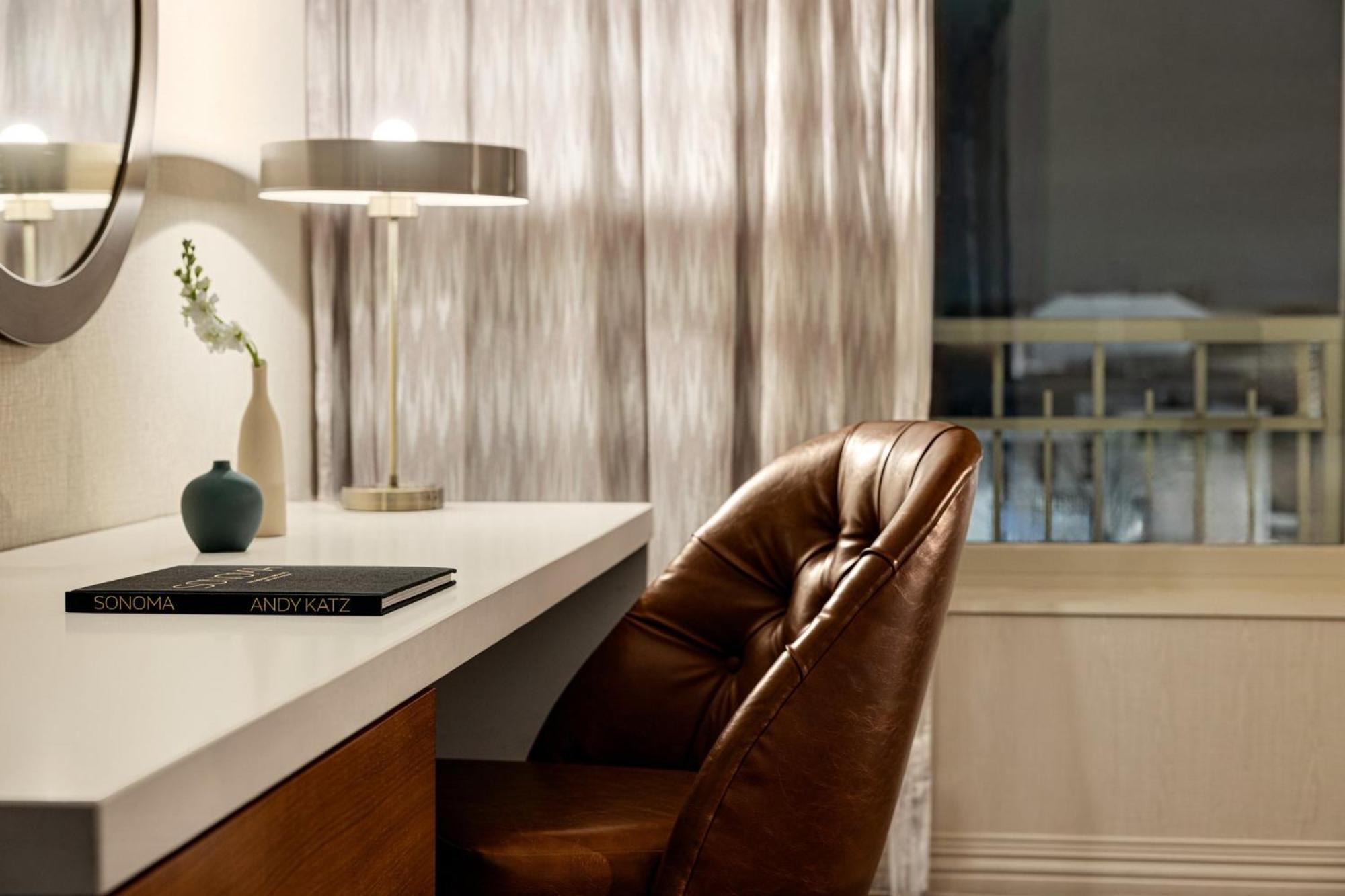 Hotel Indigo Naperville Riverwalk By Ihg Екстер'єр фото